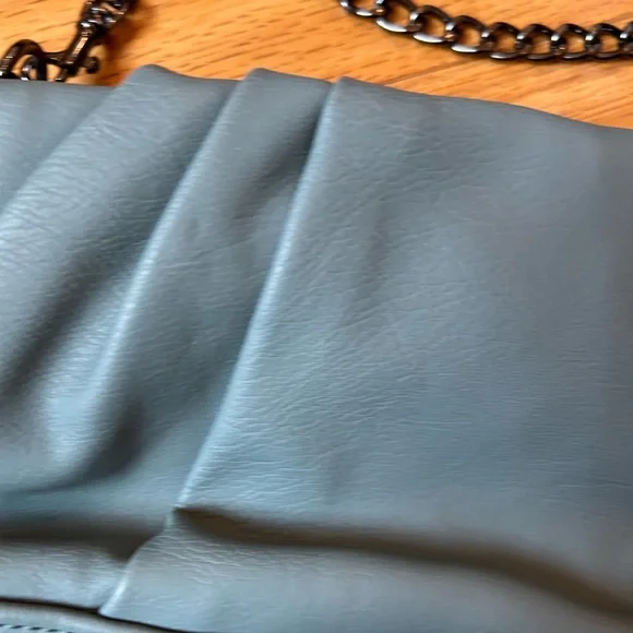 Vera Wang Blue Shoulder Bag NWT with Pleated Design STUNNING - Picture 7 of 16